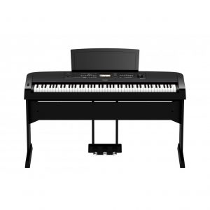 YAMAHA DGX 670 DIGITAL PIANO inc STAND and PEDALS